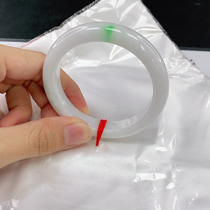 翡翠未镶嵌手镯圈58。40186