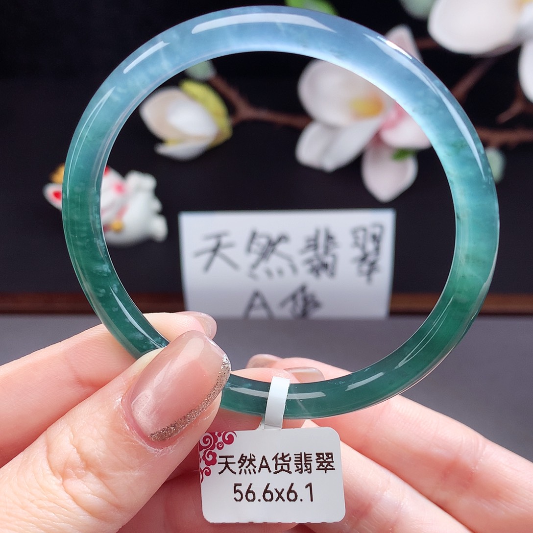 翡翠手镯（圆镯）未镶嵌