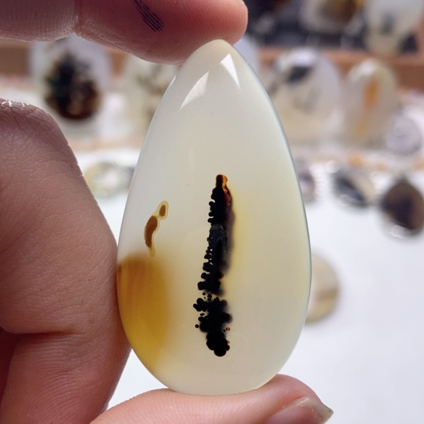 【闪购商品】玛瑙/玉髓颈饰未镶嵌
