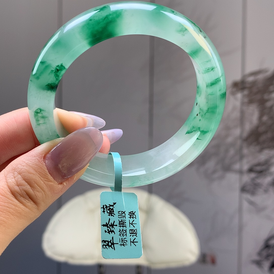 石英质玉手镯未镶嵌55