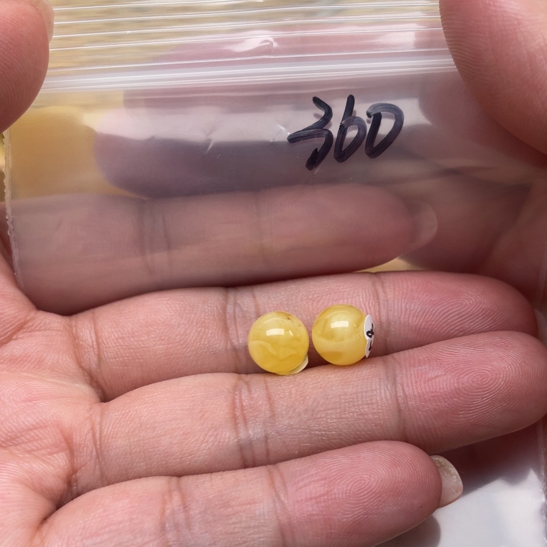 蜜蜡裸石未镶嵌蜜蜡对珠8.6