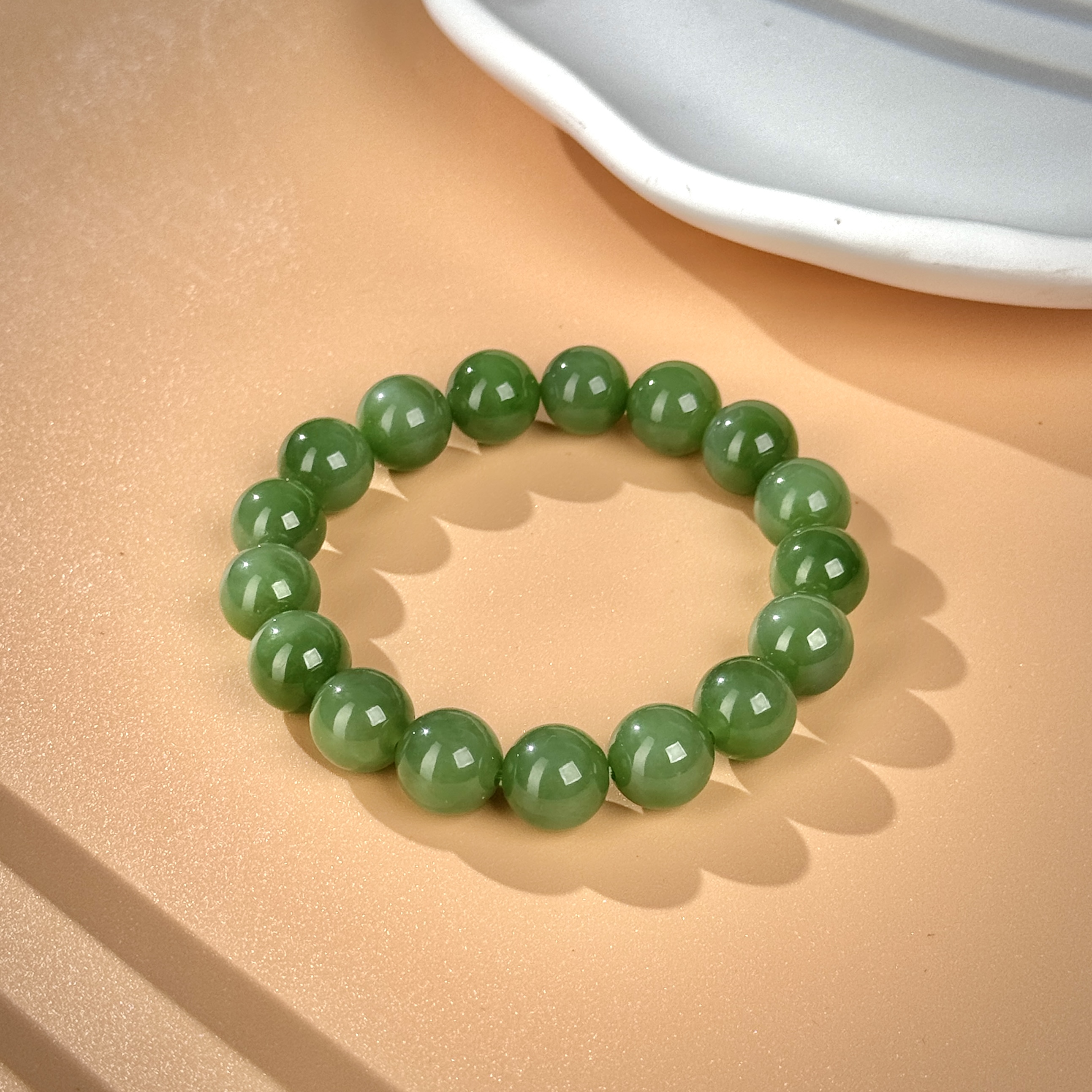 约12mm和田玉碧玉粉绿单圈手串