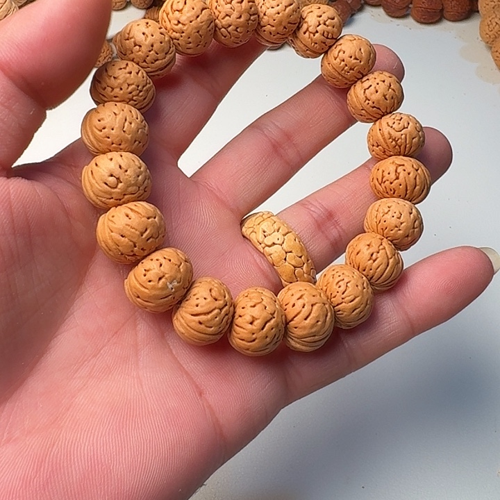 我***友桃核吊坠树王纽扣桃核手串