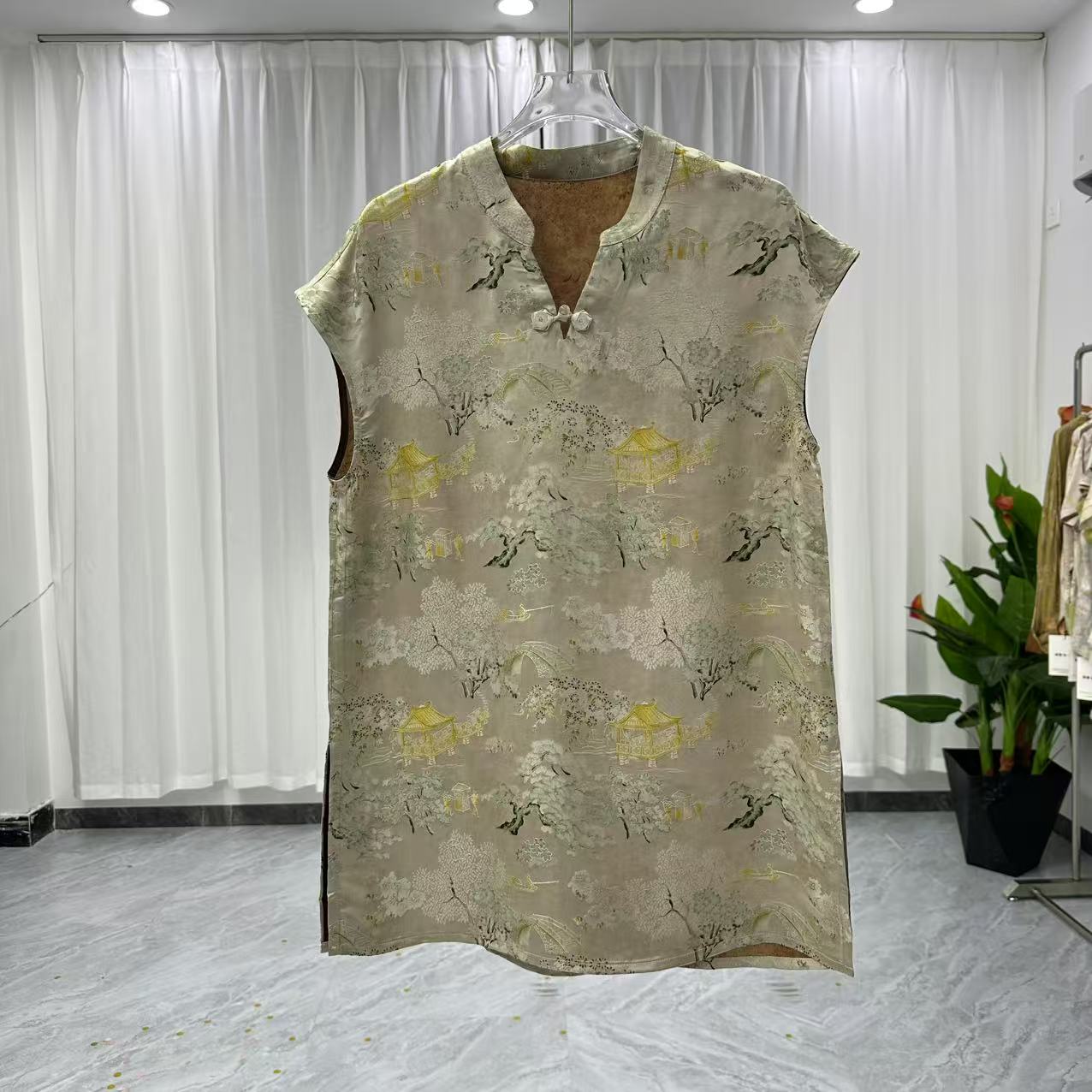 349常规款无袖薄款拼接上衣新中式双面亭台楼阁提花