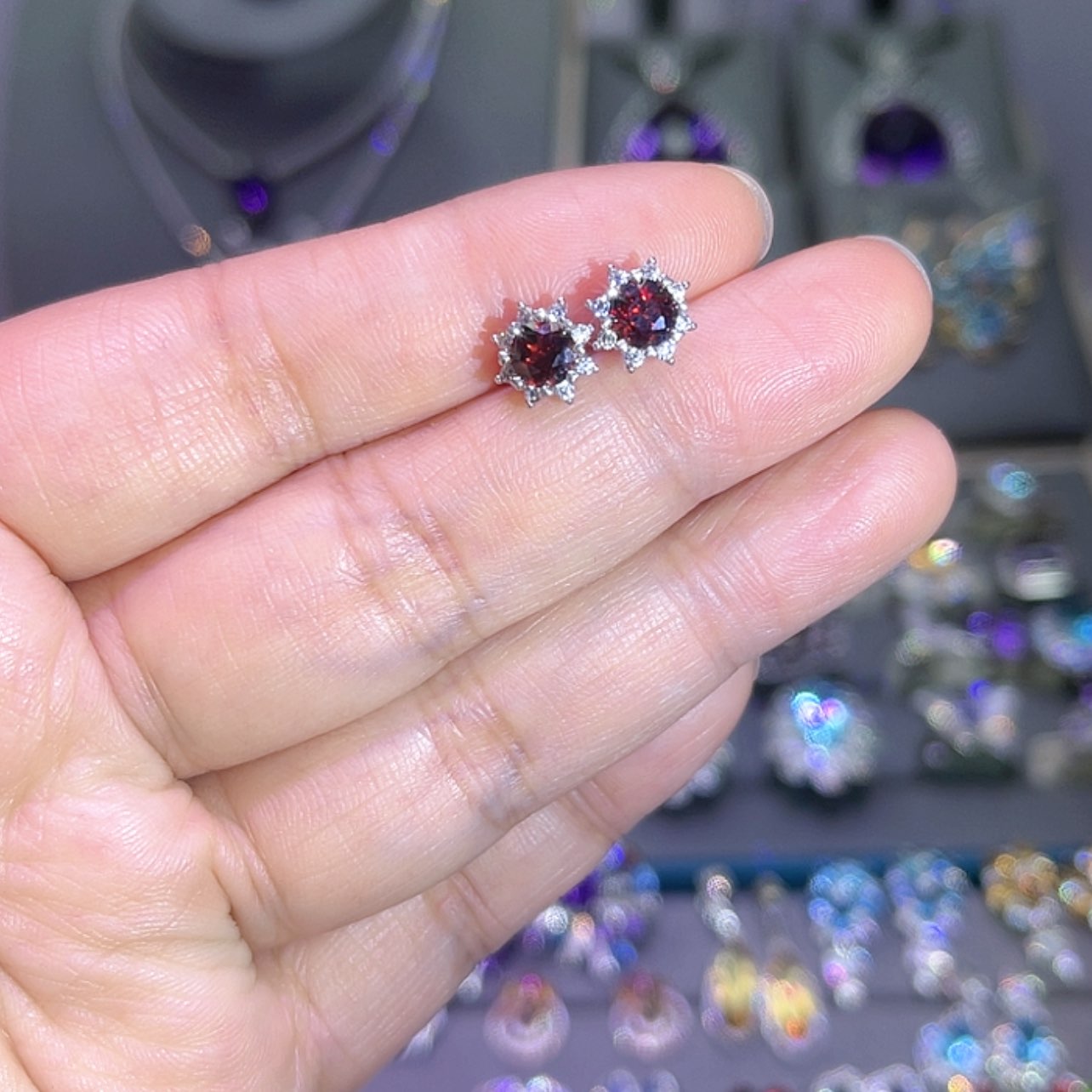 【闪购商品】石榴石耳饰银S925镶嵌