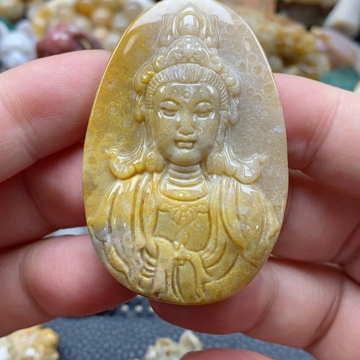 硅化珊瑚（珊瑚玉）颈饰未镶嵌
