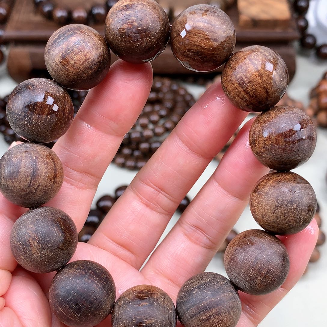 【闪购商品】贡木其他巴贡暗月龙鳞底（有的渐变绿）1.8粗磨