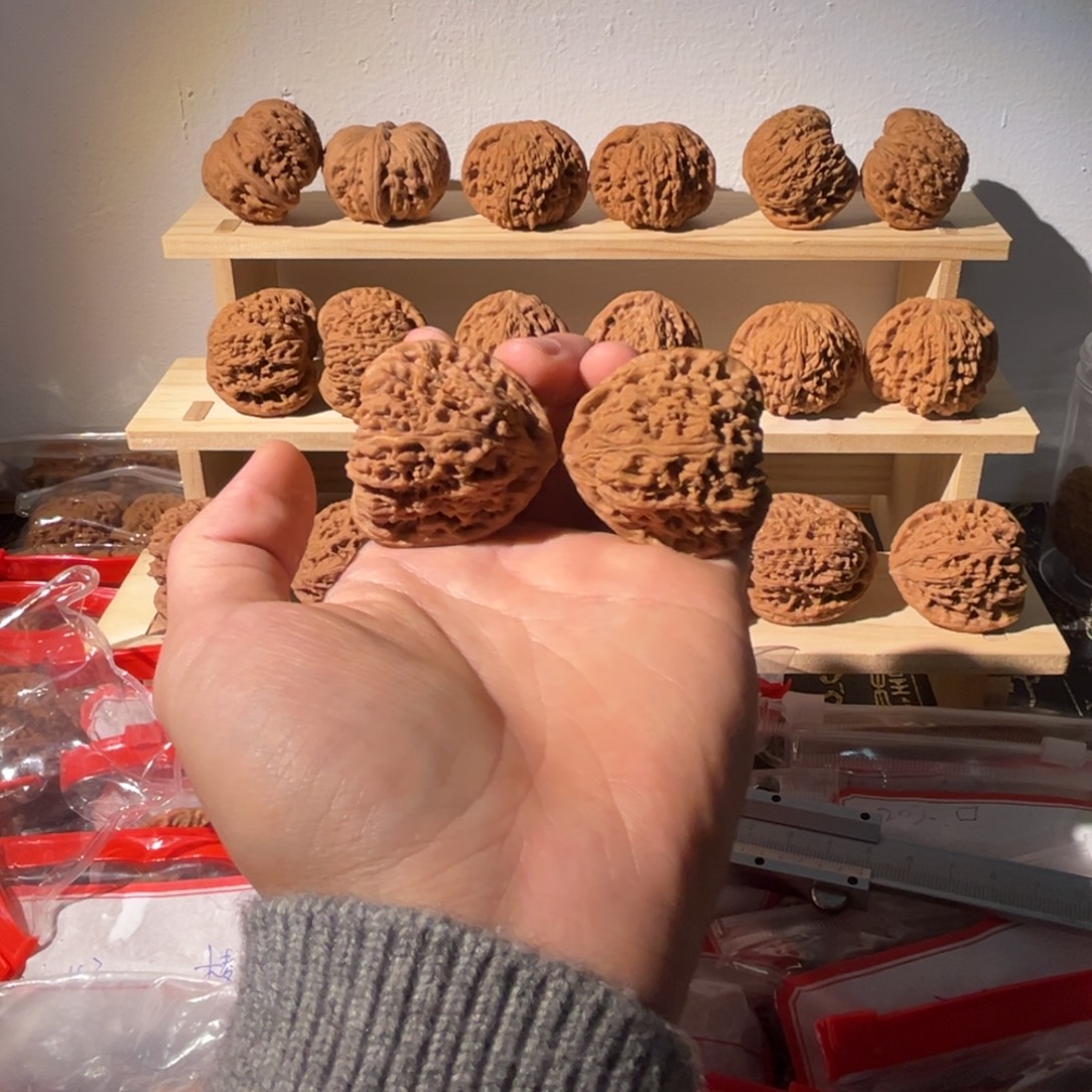 文玩核桃吊坠43三角南疆石练手对有黄不退不换