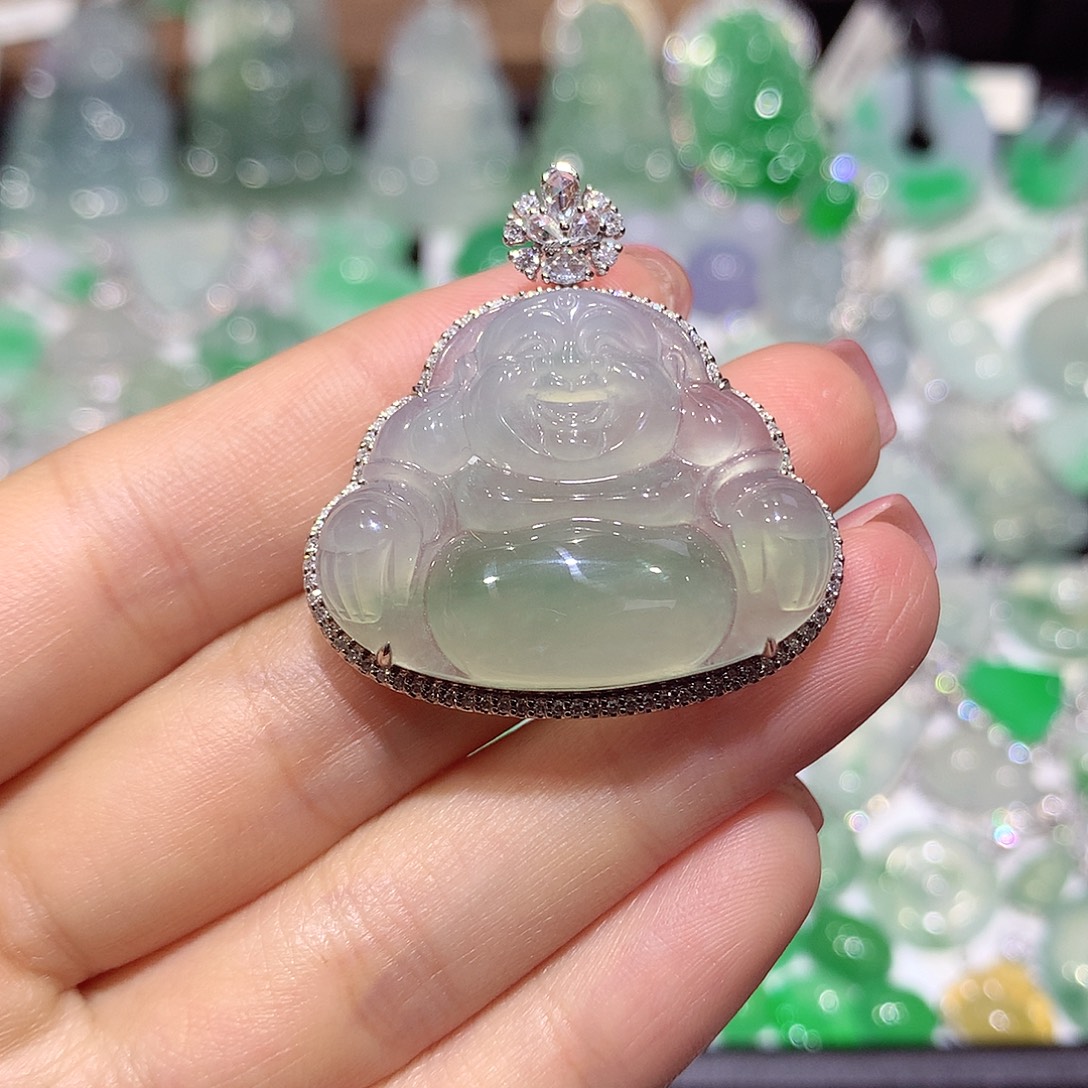翡翠18K金镶嵌颈饰佛