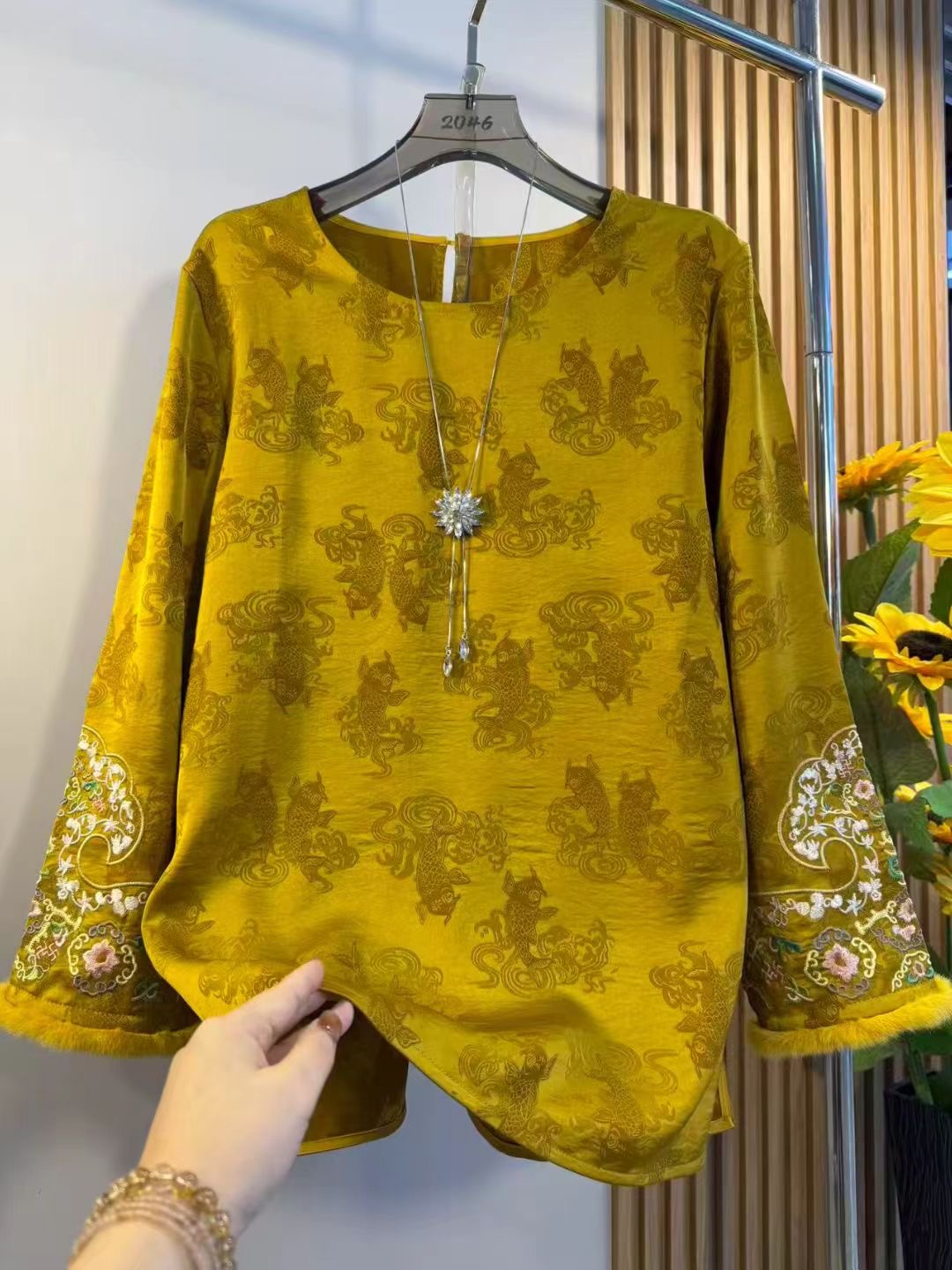 新中式重工刺绣提花百搭上衣