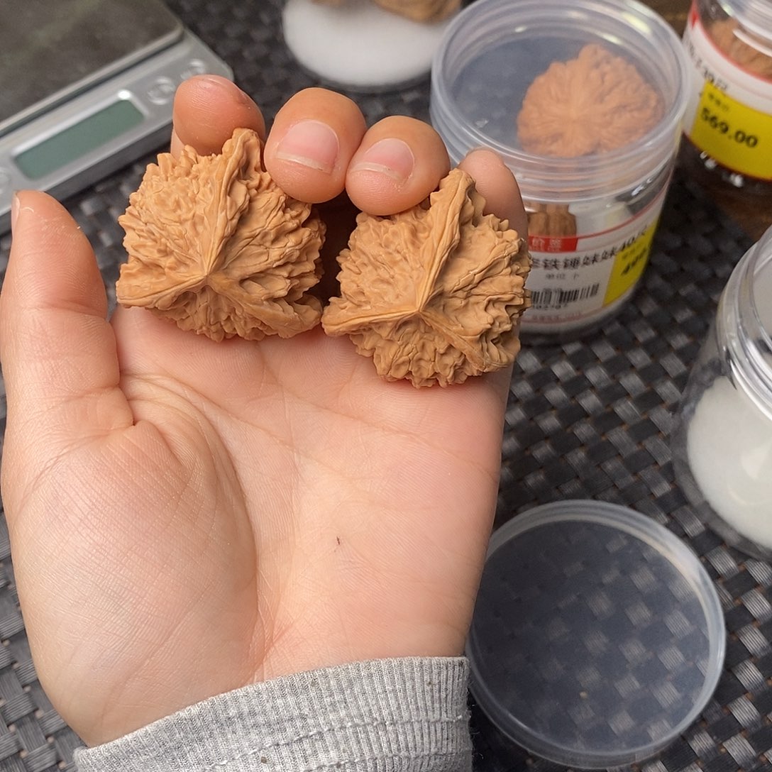 焰***旭把件文玩核桃微修盘山三棱41