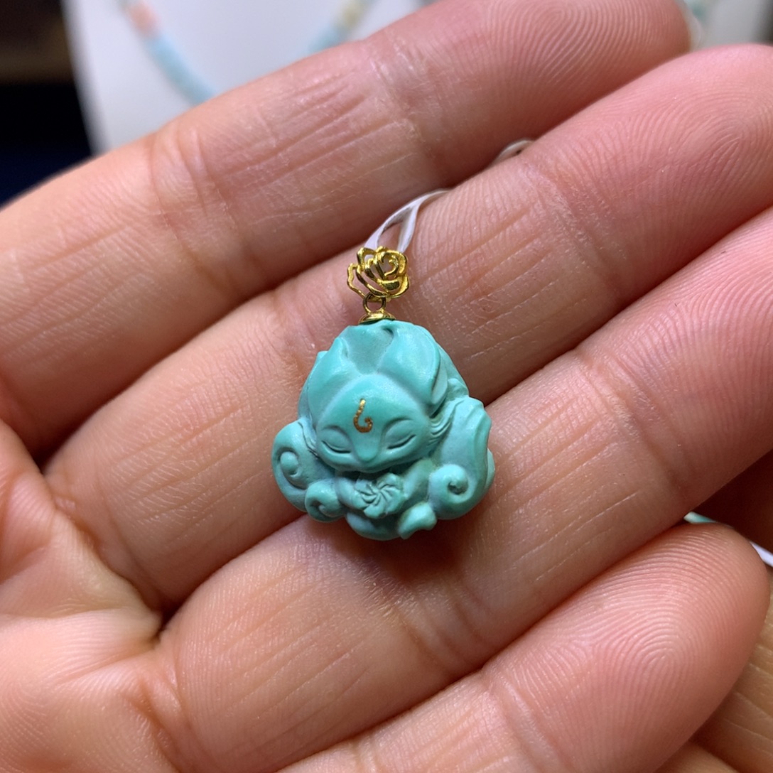 绿松石18K金镶嵌挂件