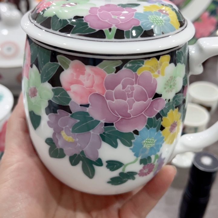壶釉下五彩瓷的制作工艺