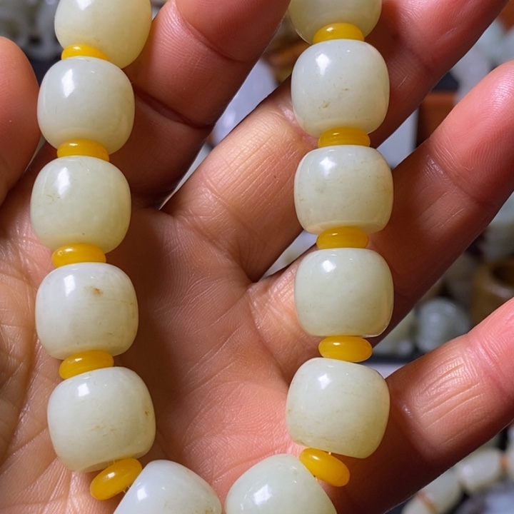 狼***了和田玉未镶嵌挂件