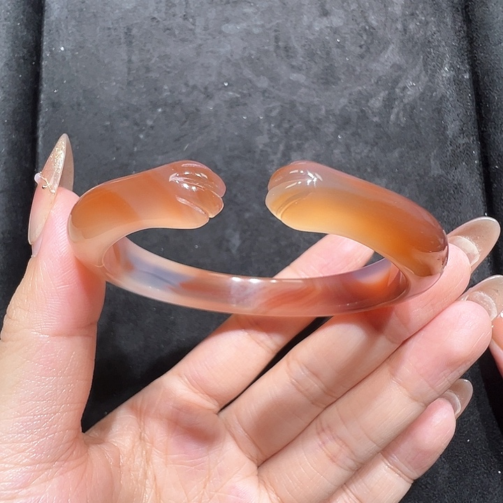 玛瑙/玉髓手镯未镶嵌