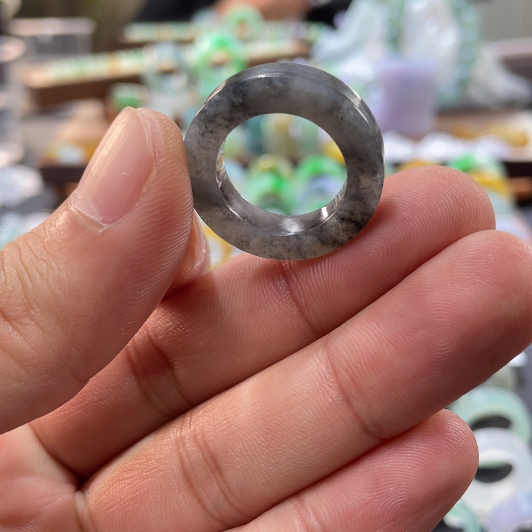 定制翡翠未镶嵌圈口12-17