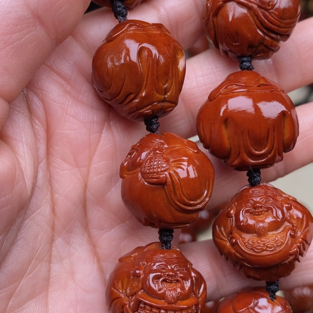 橄榄核把件随*财神，