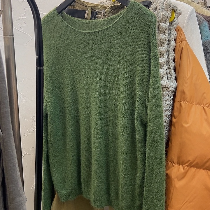今天新款 绿色毛衣