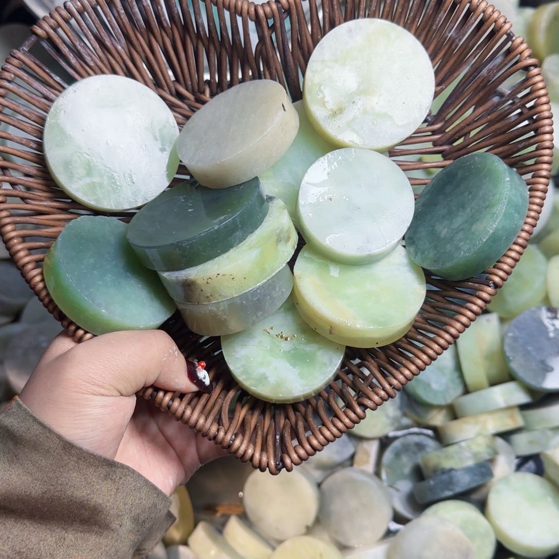 蛇纹石玉岫玉未镶嵌