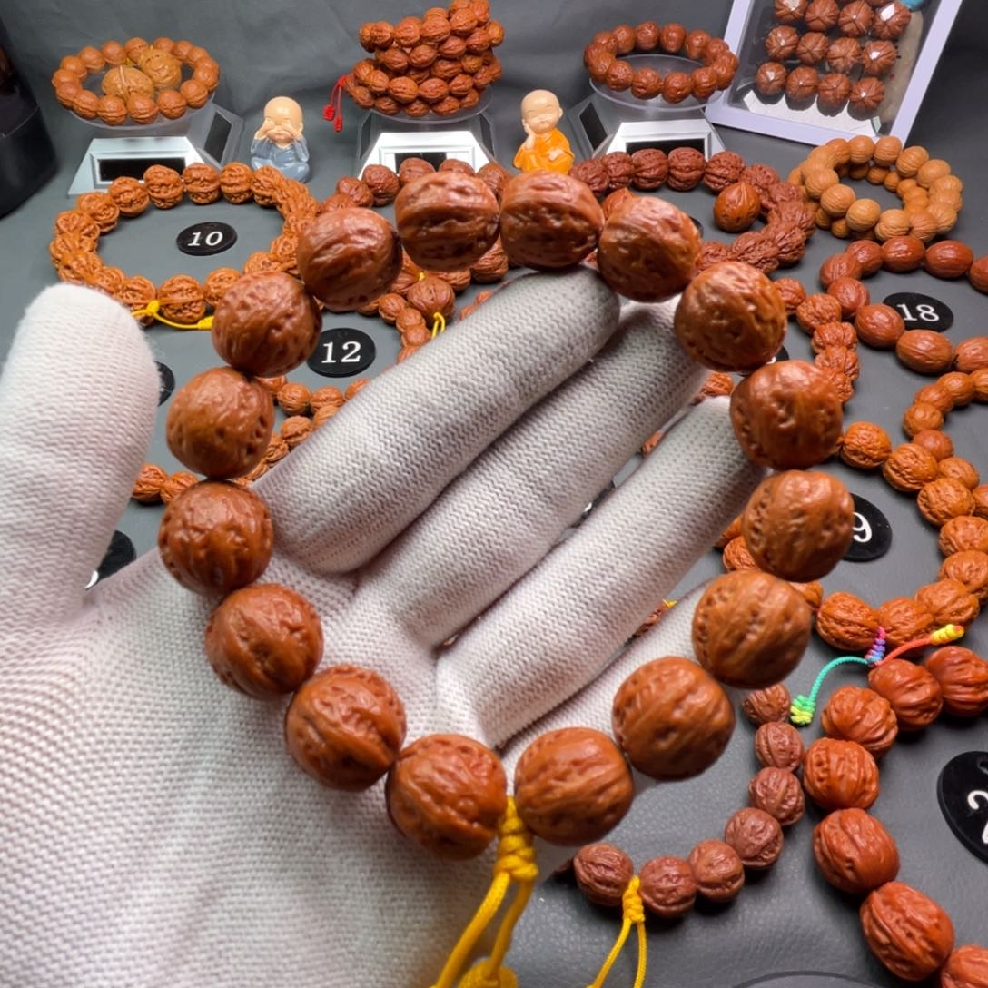 文玩核桃手串野生核桃鸡心形秋子手持