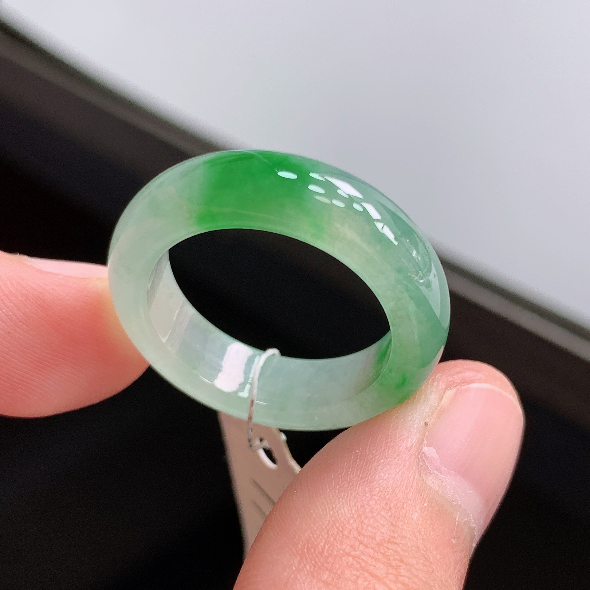 17-18号圈天然缅甸翡翠A货起胶冰飘阳绿翡翠戒指18.2-6.0-3.8mm