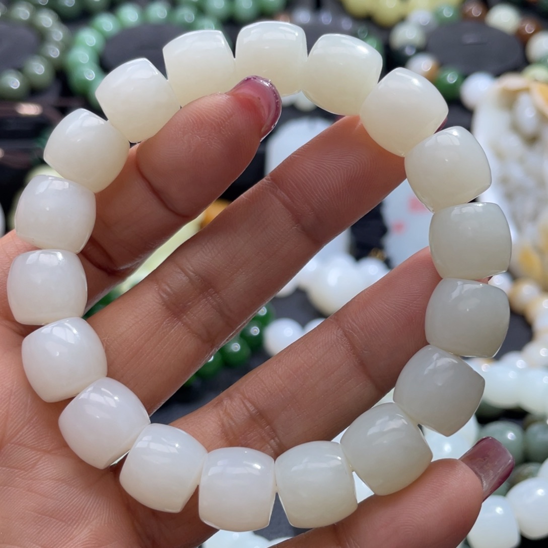 和田玉手串未镶嵌