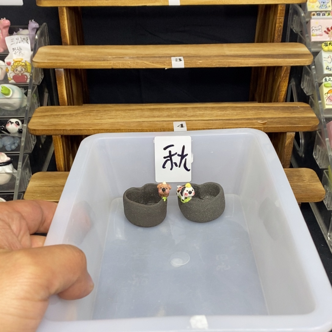 秋****手捏釉烧哦拇指花盆2只