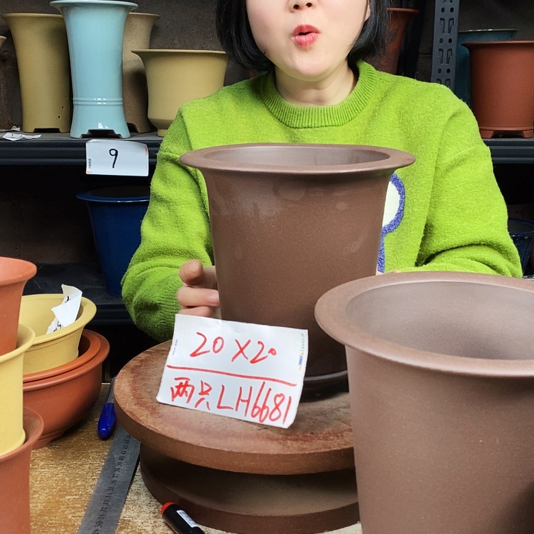 紫砂紫砂花盆两只LH6681
