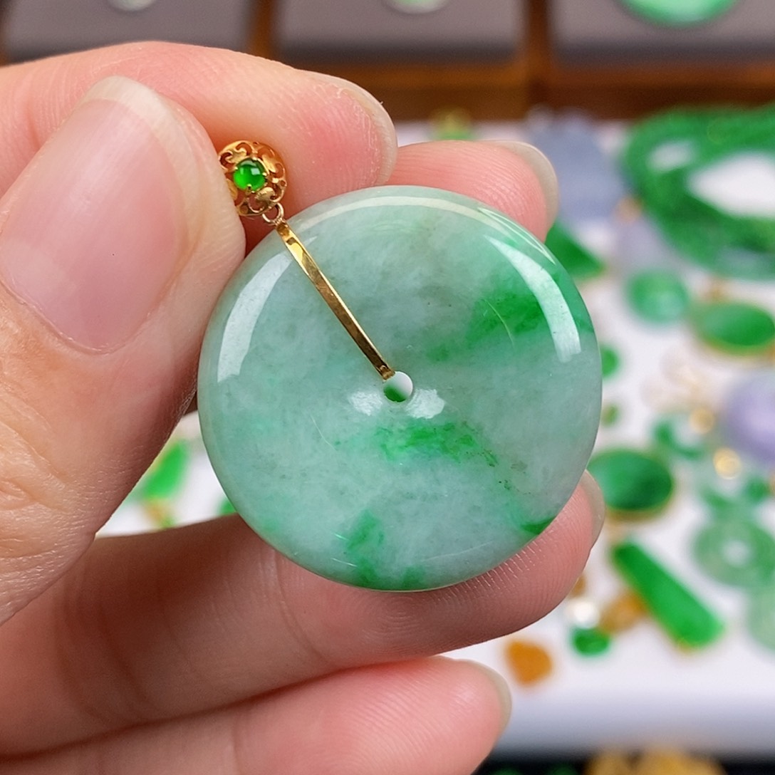 吊坠(不含链)18K金镶嵌翡翠