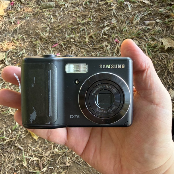 9新 Samsung/三星 9新 三星D75 功能正常 中文 复古质感 出片冷白
