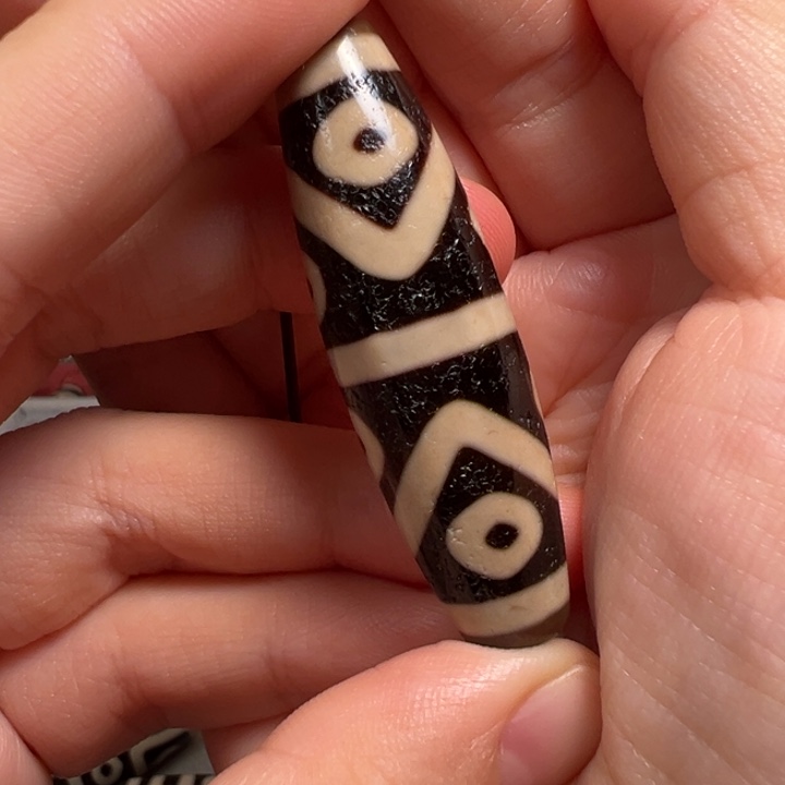 业***玛瑙/玉髓未镶嵌颈饰