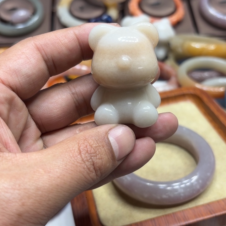 石英质玉未镶嵌手镯