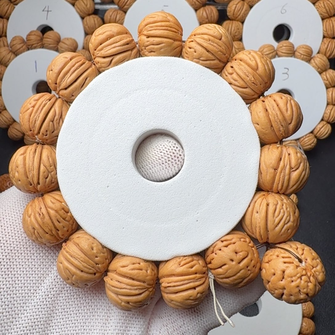 桃核手串肉纹元宝