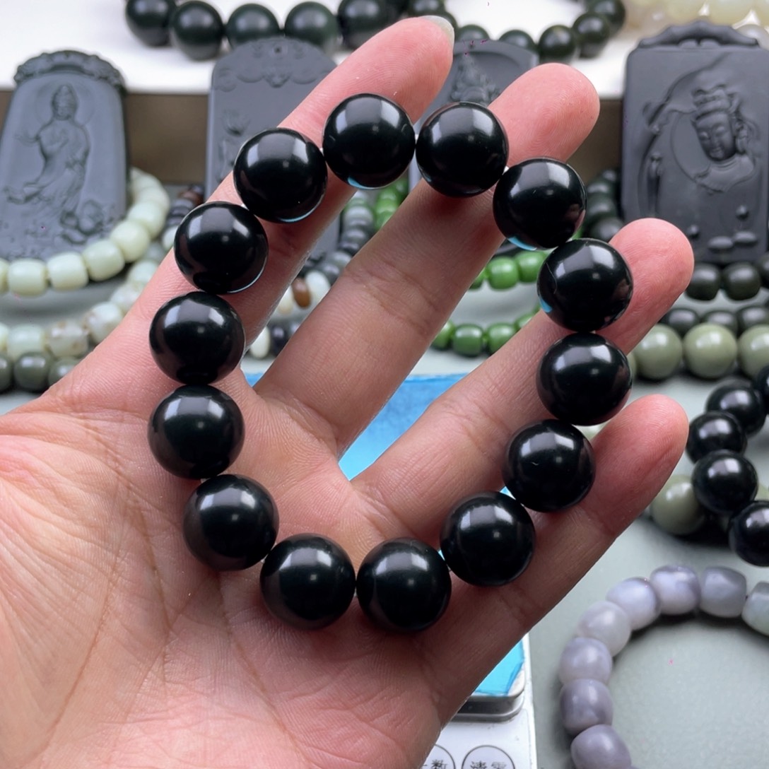 和田玉手串未镶嵌