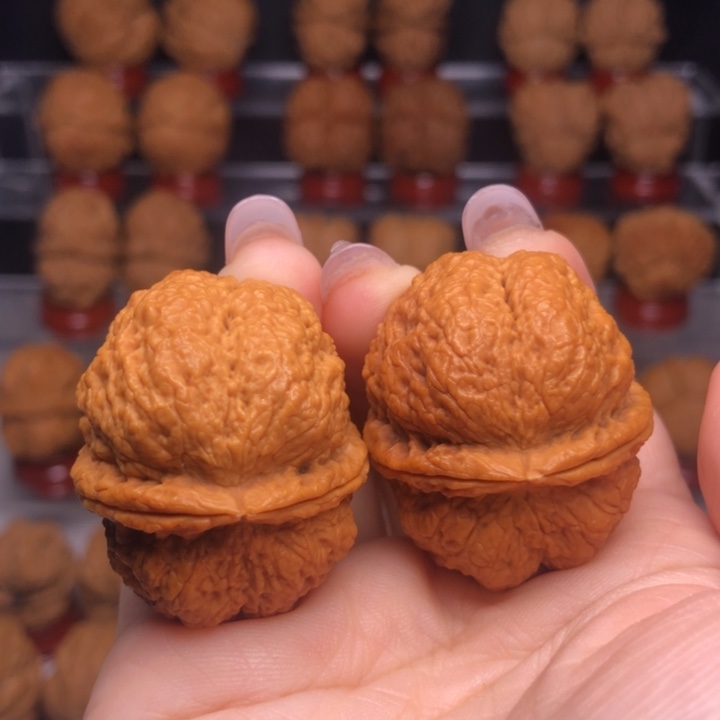 文玩核桃吊坠11古树蚂蚁开背