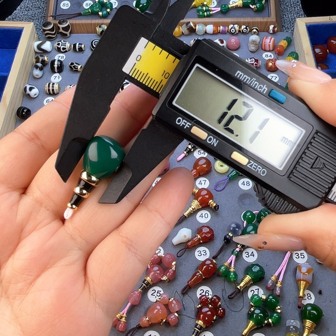 玛瑙/玉髓未镶嵌饰品