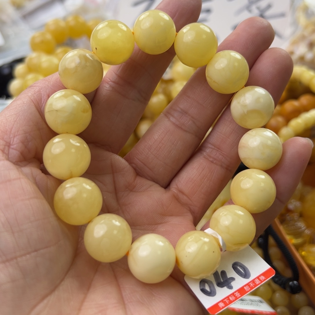 琥珀珠宝奇石未镶嵌