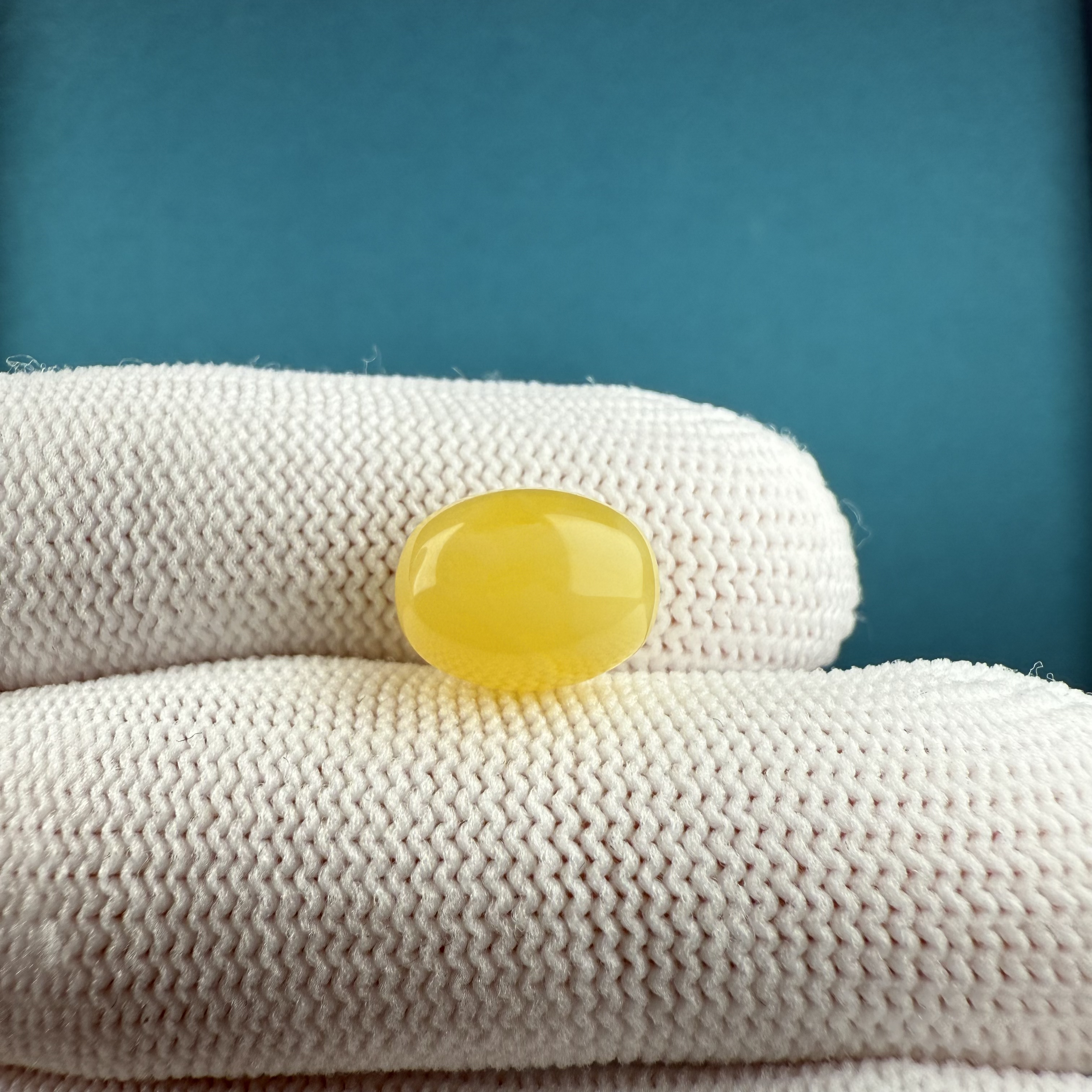 F1410天然原矿蜜蜡 鸡油黄 枣珠8.8*11.5mm支持复检假一罚十