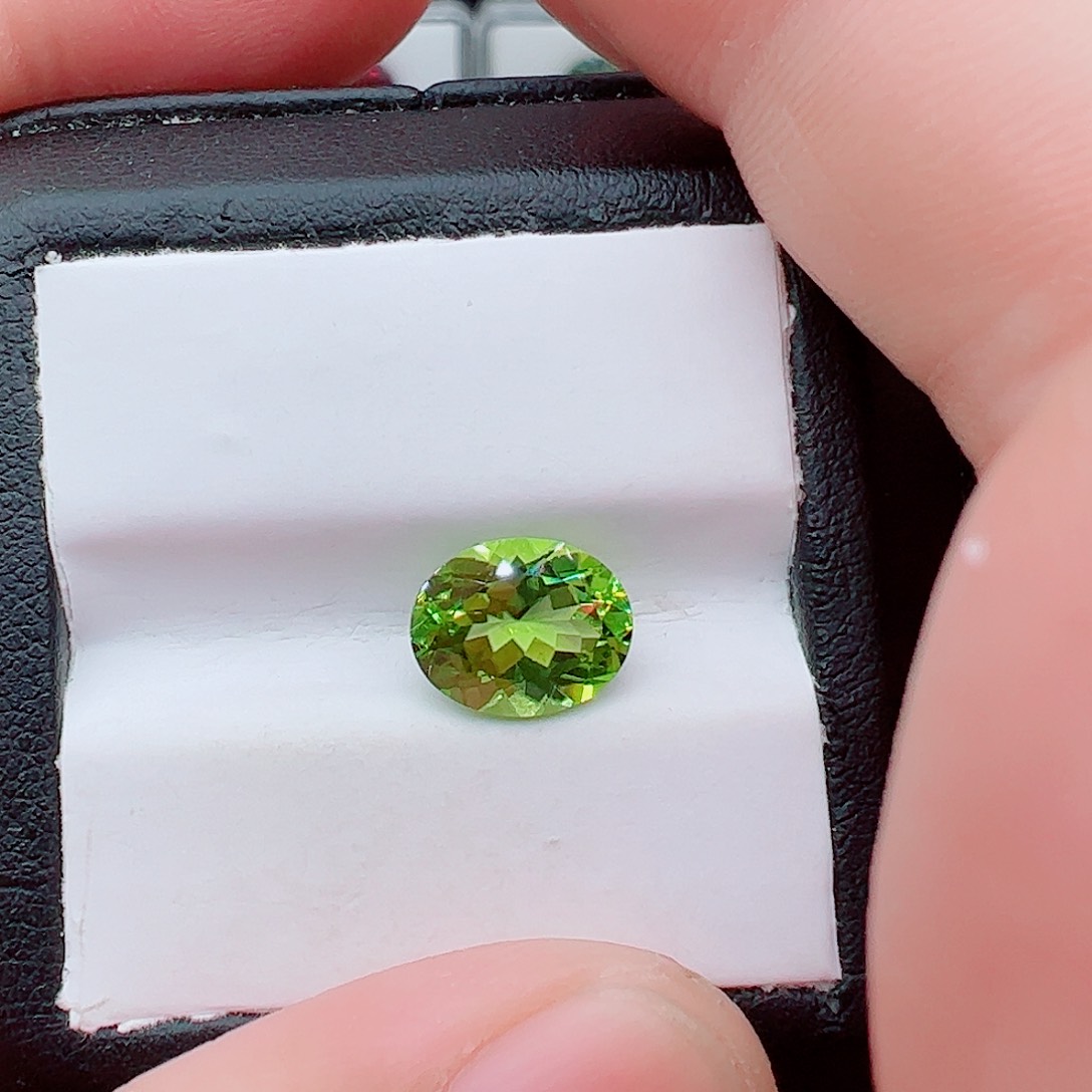 橄榄石8✖️10椭圆未镶嵌