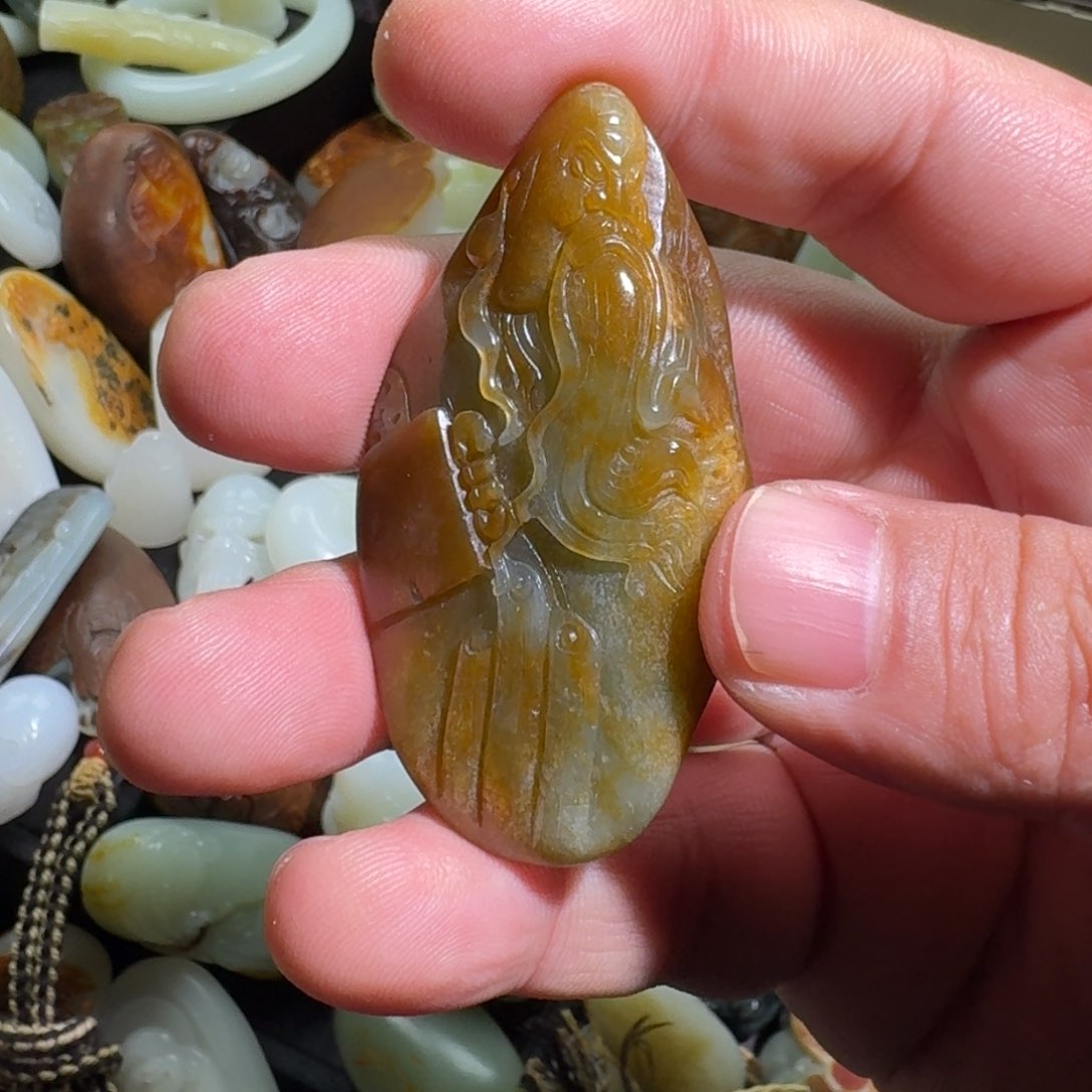 和田玉颈饰未镶嵌