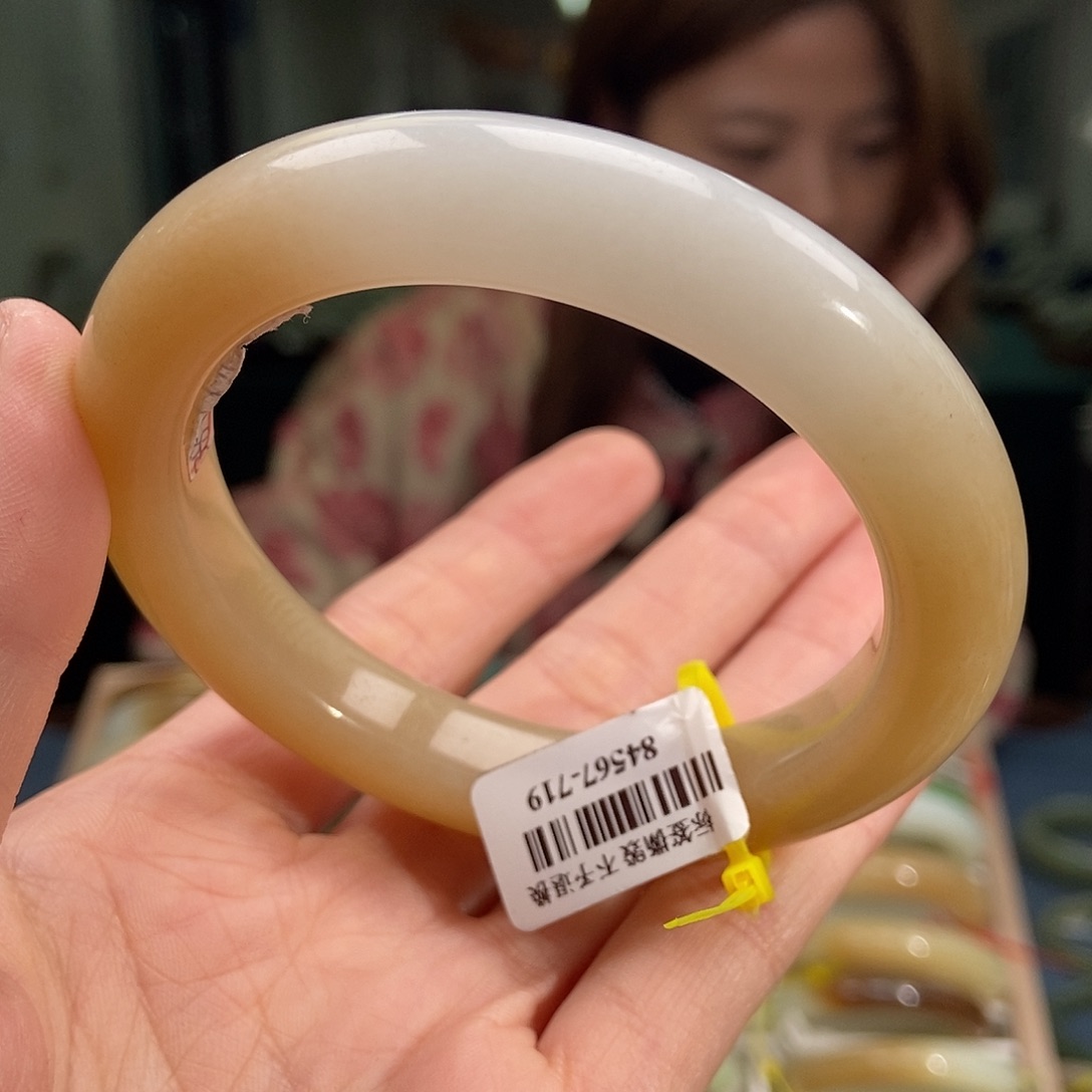 和田玉手镯未镶嵌58.4-11.8-10.2