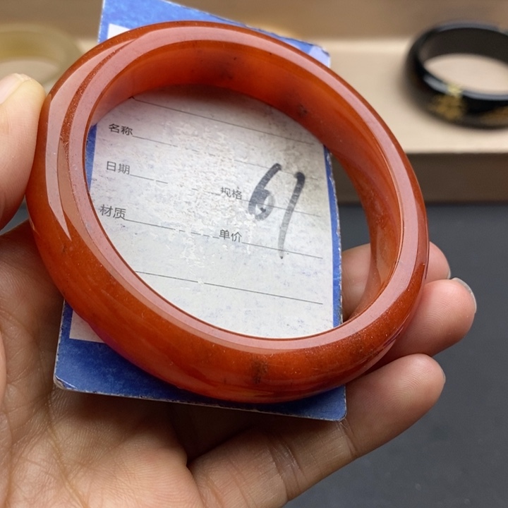 石英质玉未镶嵌手镯