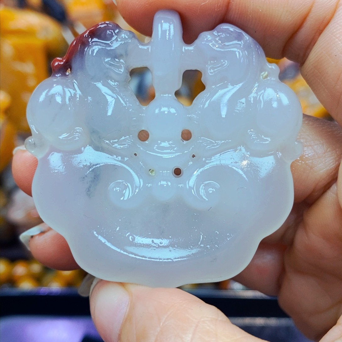 未镶嵌石英质玉（黄龙玉）颈饰