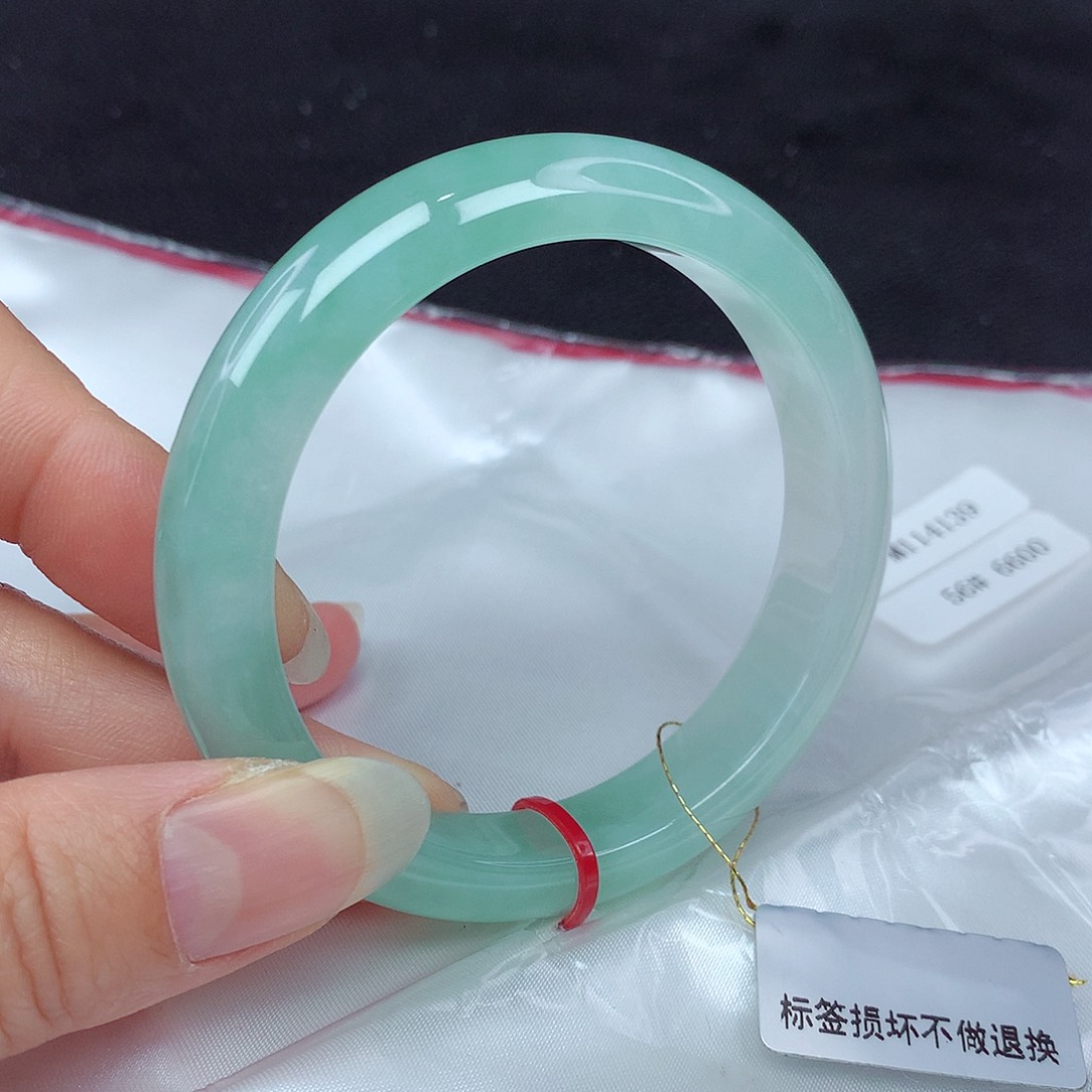 翡翠手镯未镶嵌56圈139