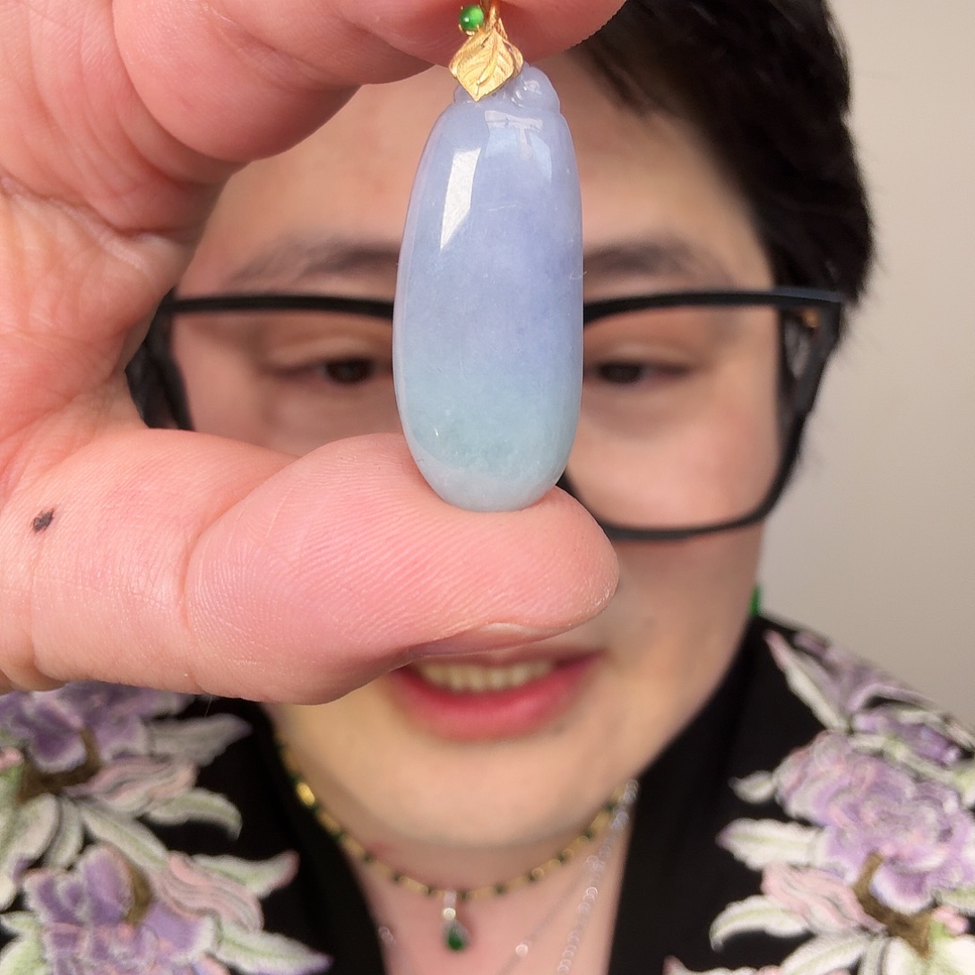 翡翠18K金镶嵌颈饰一件