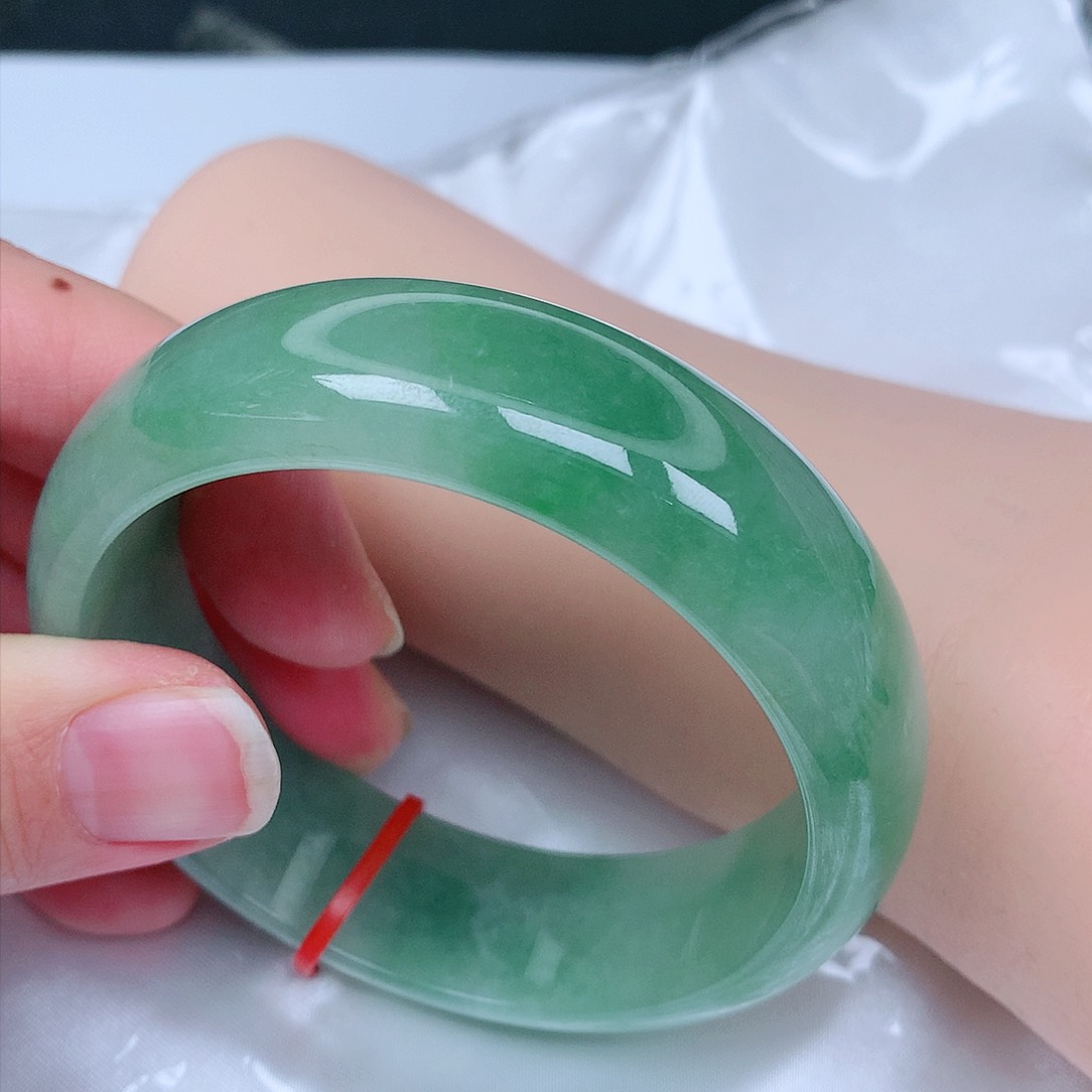 【闪购商品】翡翠手镯未镶嵌，57