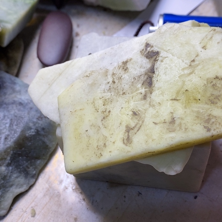 透闪石质玉珠宝半成品未镶嵌