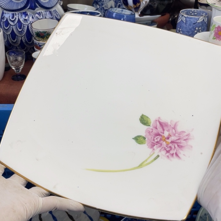 他家瓷器真美…开播了