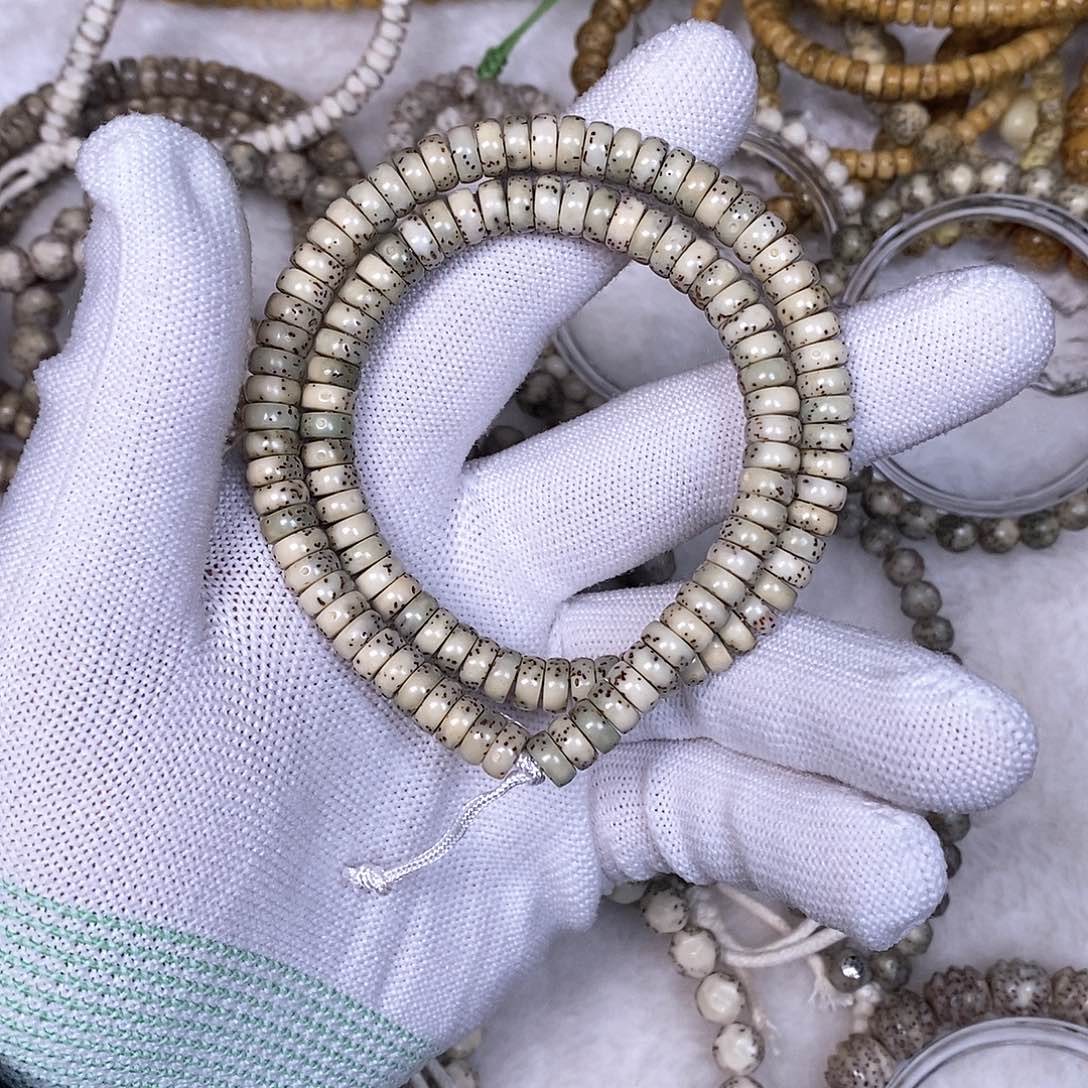 星月菩提吊坠半壁留白药片长串3*7糯冰料