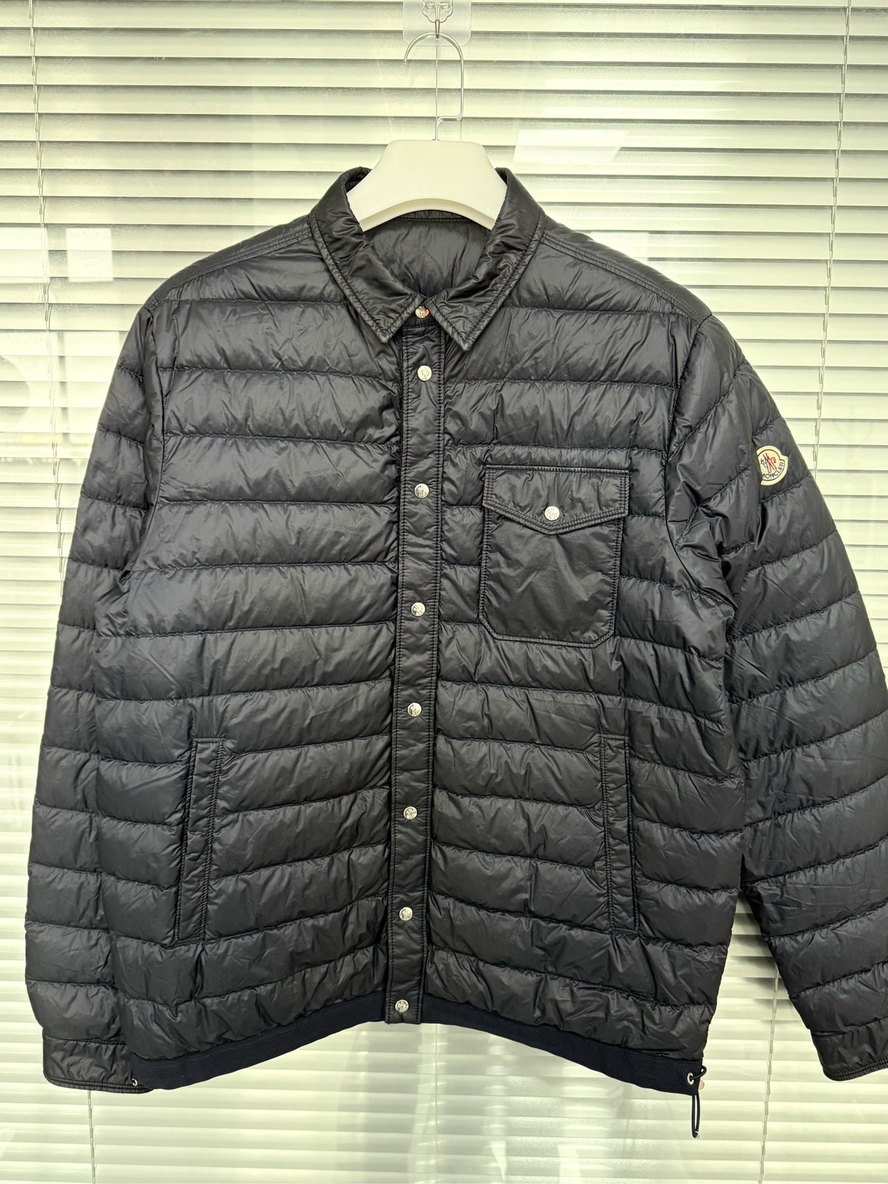 全新未使用 MONCLER /6码/午夜蓝轻薄羽绒服
